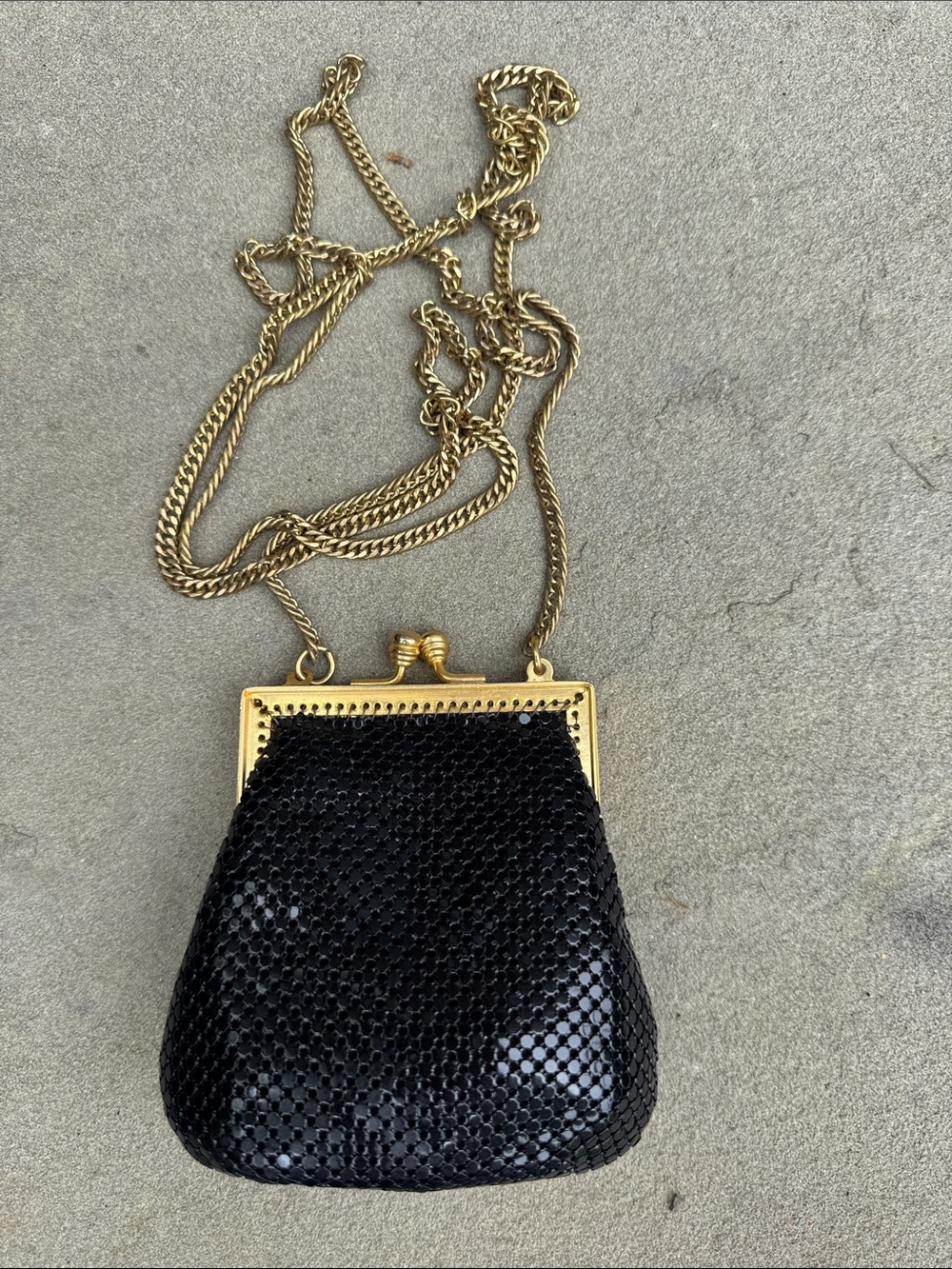 WHITING & DAVIS BLACK & GOLD MINI MESH BAG PURSE CHANGE WALLET SHOULDER STRAP
